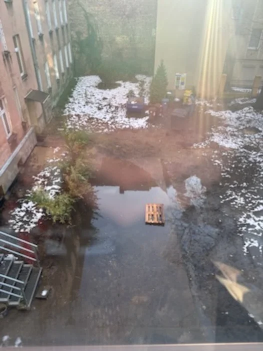 Szamarzewskiego 36 – powódź na dziedzińcu kamienicy